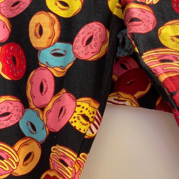 LuLaRoe Leggings Tall and Curvy- Donut Themed (Pre-Owned-Excellent Condition) - Picture 2 of 7
